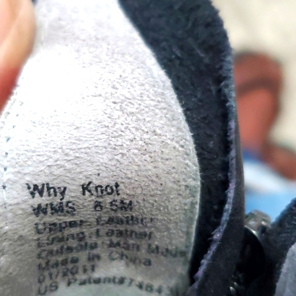 Kenneth Cole Why Knot Black leather wedge heel open toes covered back 6.… - Picture 8 of 9